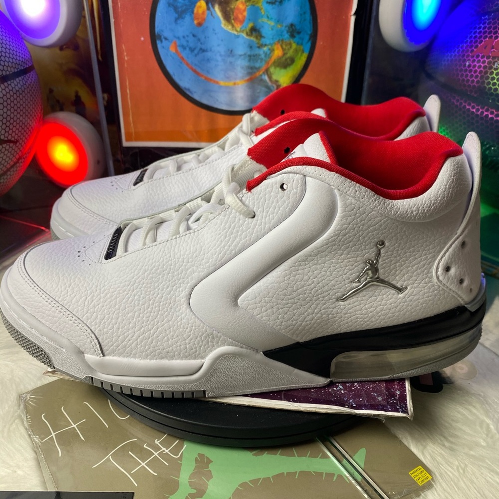🆕  Air Jordan Big Fund White Silver - Mens Sizes - Picture 3 of 11